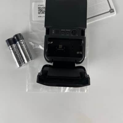 Shure BLX1 Bodypack Wireless Microphone Transmitter, J11 Band image 3