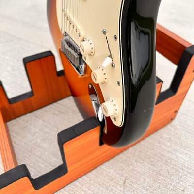 Fender American Deluxe Stratocaster Alder with Rosewood Fretboard 2005 3-Color  Sunburst image 6