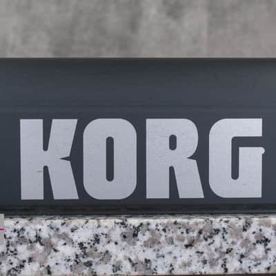 KORG 01/W Music Workstation synthesizer in Good condition image 12