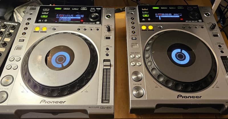 Pioneer CDJ-850 2010s - Silver Bild 1