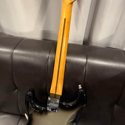 Fender Player Plus Stratocaster HSS with Pau Ferro Fretboard 2021 - Present - Silverburst image 9
