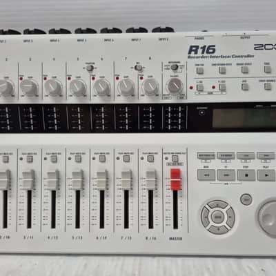 Zoom R16 USB Audio Interface / Digital Multitrack Recorder / Control Surface 2010s - White image 2