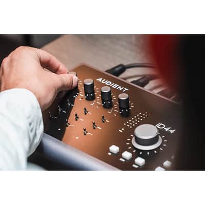 Audient iD44 MKII 20 in/24 out USB Audio Interface with Monitor Control image 8