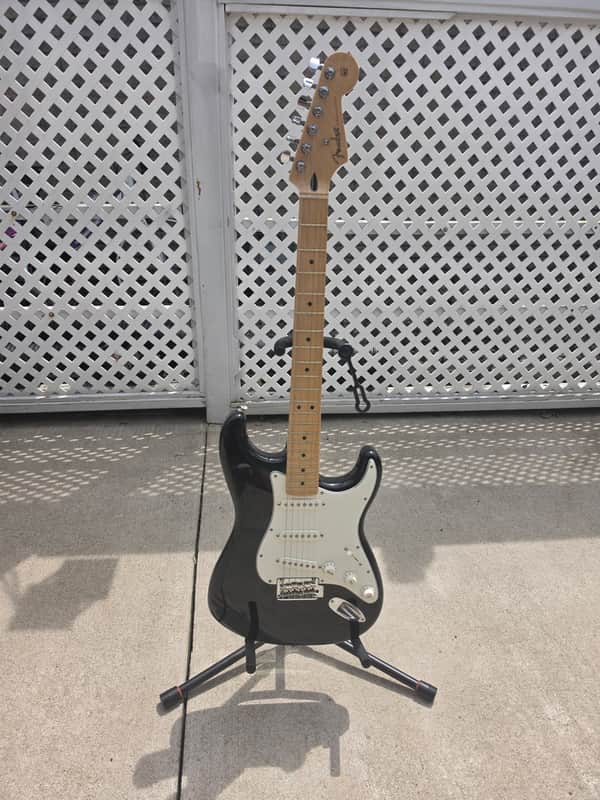 Fender Player Stratocaster Electric Guitar | Reverb Canada