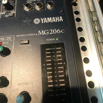 Yamaha MG206C 20 Channel Mixer 2010s - Blue image 3