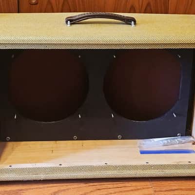 JD NEWELL V Tweed 2-12 Extension Cabinet w/ Vintage V image 2
