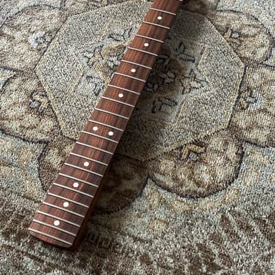 Fender Roasted Maple Strat Neck, 22 Jumbo Frets, 12", Pau Ferro, Flat Oval Shape image 2