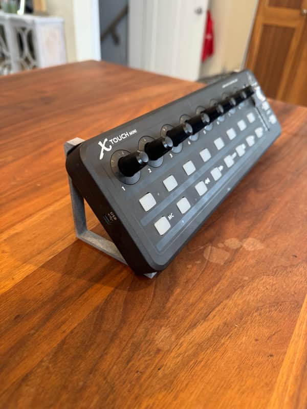 Behringer X-TOUCH MINI with stand - Ultra Compact USB DAW Control Surface image 1