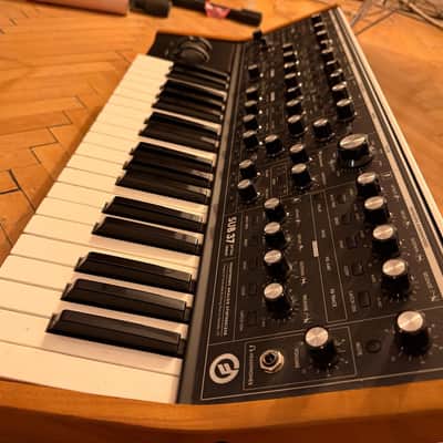 Moog Sub 37 Tribute Edition 2010s - Black image 2