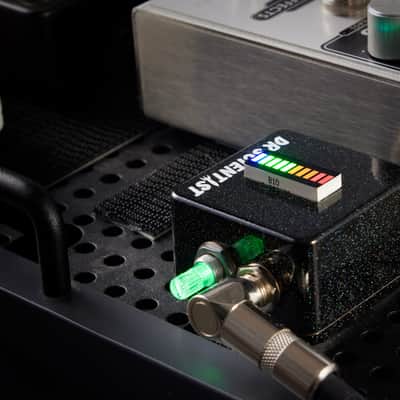 🔊Boost! Dr. Scientist BoostBot🎶Powerful Clean Boost & Dynamic Display In A Tiny Package! image 3