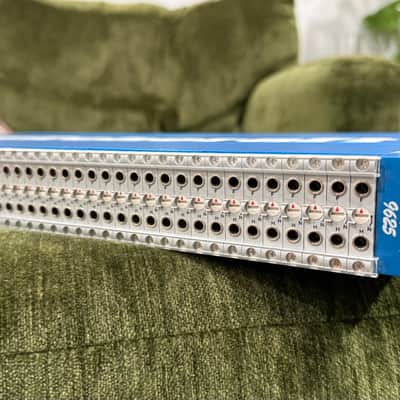 Switchcraft StudioPatch Series 9625 96-Point TT-DB25 Patchbay 2010s - Blue imagen 2