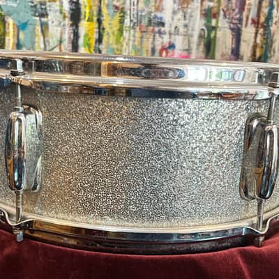Slingerland Deluxe Student Model 6-lug snare 1966 - Silver sparkle image 3