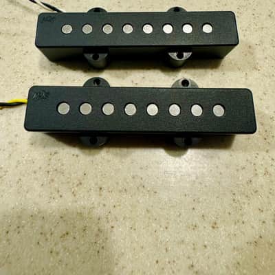 Fender American Deluxe Jazz Pickups image 1