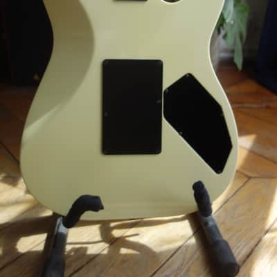 Left-handed Kramer Pacer Custom 1986 Vintage White image 7