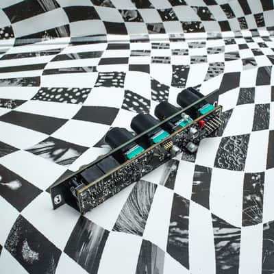 Pique / Mutable Instruments Peaks 8hp variant / Sylph modular image 4