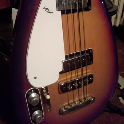 Vox Teardrop bass lefty  sunburst image 8