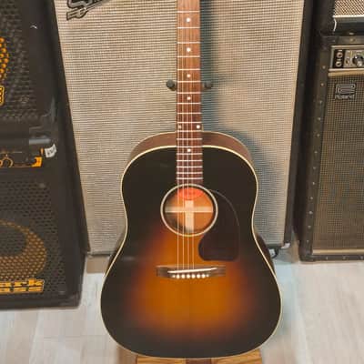 Gibson Custom 1942 Banner J-45 Reissue Vintage Sunburst 2023 image 3