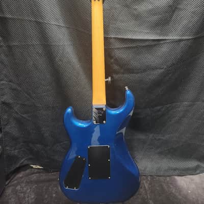 Kramer Focus 1000 Metallic Blue-Plays Amazing-Hard Case-Set Up image 2