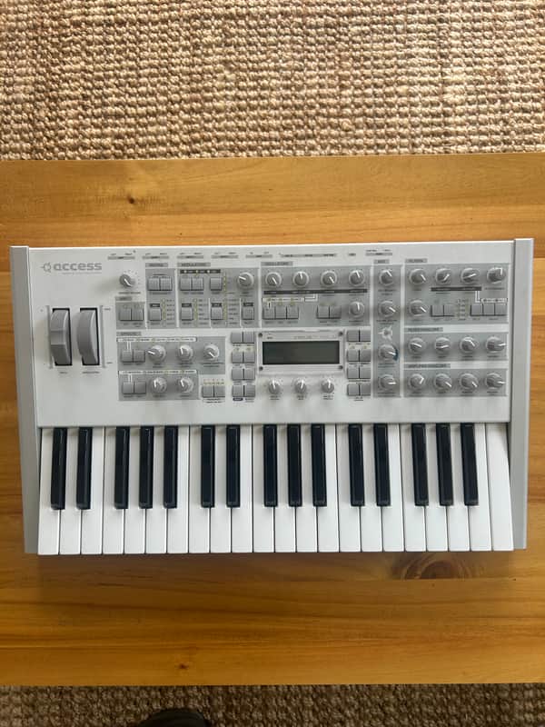 Access Virus TI Polar 37-Key Digital Synthesizer 2005 - White image 1