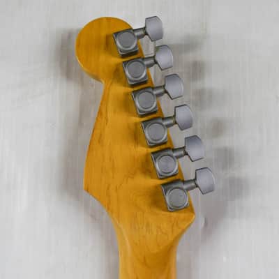 Fender Strat Plus Deluxe with Maple Fretboard - Crimson Burst image 14