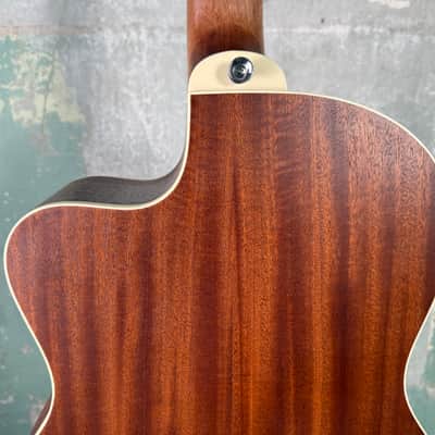 Alvarez Regent Series RC26HCE Hybrid Acoustic Electric Guitar - Natural image 11