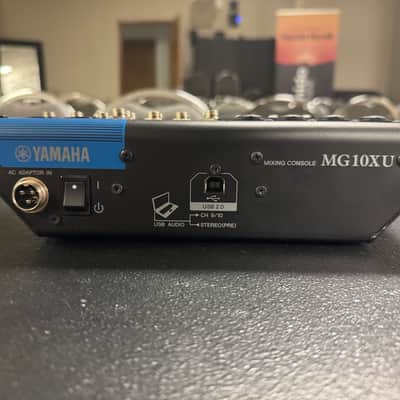 Yamaha MG10XU 10-Channel Analog Mixer 2016 - Present - Black image 3