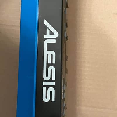 Alesis Melody 32 300 Tones Voices Rythms 20’s - Battery Powered image 2