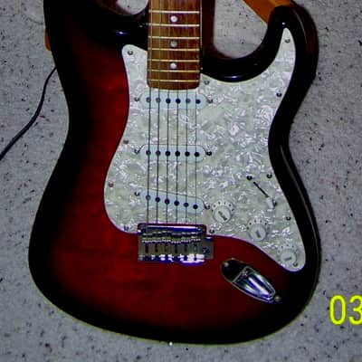 Squier Standard Stratocaster with Rosewood Fretboard 2004 - 2018 - Antique Burst image 2