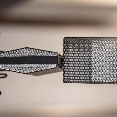 Cloud JRS-34 Passive Ribbon Microphone for Professional Vocal/Music Recording - USA Made image 5