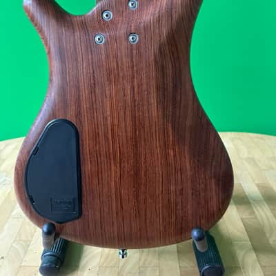 Warick Corvette Standard 4-string fretless bass - Bubinga body image 5