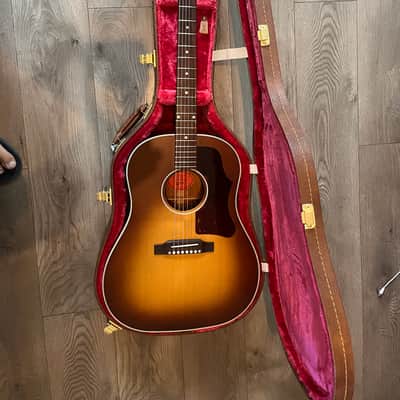 Gibson J-45 '50s Faded 2022 - Present - Faded Sunburst image 1