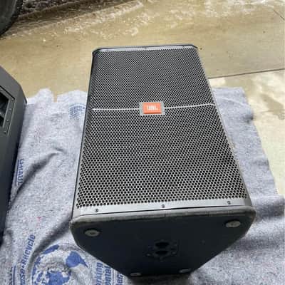 JBL SRX 715 GREAT CONDITION W/ Padded Covers and 3 way cables -Stands image 1