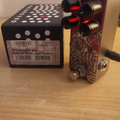 One Control Strawberry Red Overdrive RC Japonism Edition OC-SRODRCn 2024 - Custom Screen printed image 3