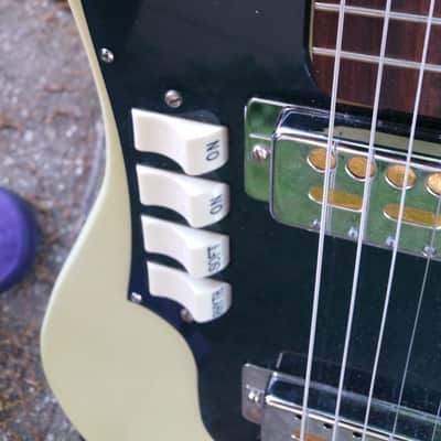 Lafayette Guyatone Zenon 1966? Electric Guitar 2 Pickup Two Tone Green  Japan Rare image 3