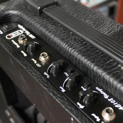 Behringer Vintager AC108 Valve Amplifier image 5