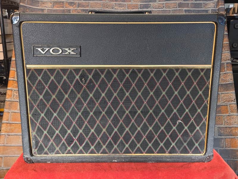 1960’s Vox V1032 Cambridge Reverb 18-Watt 1x10" Guitar Combo Serviced image 1
