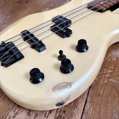 Fender • PJ-555 • Jazz Bass Special • 1985 • E-Series image 5