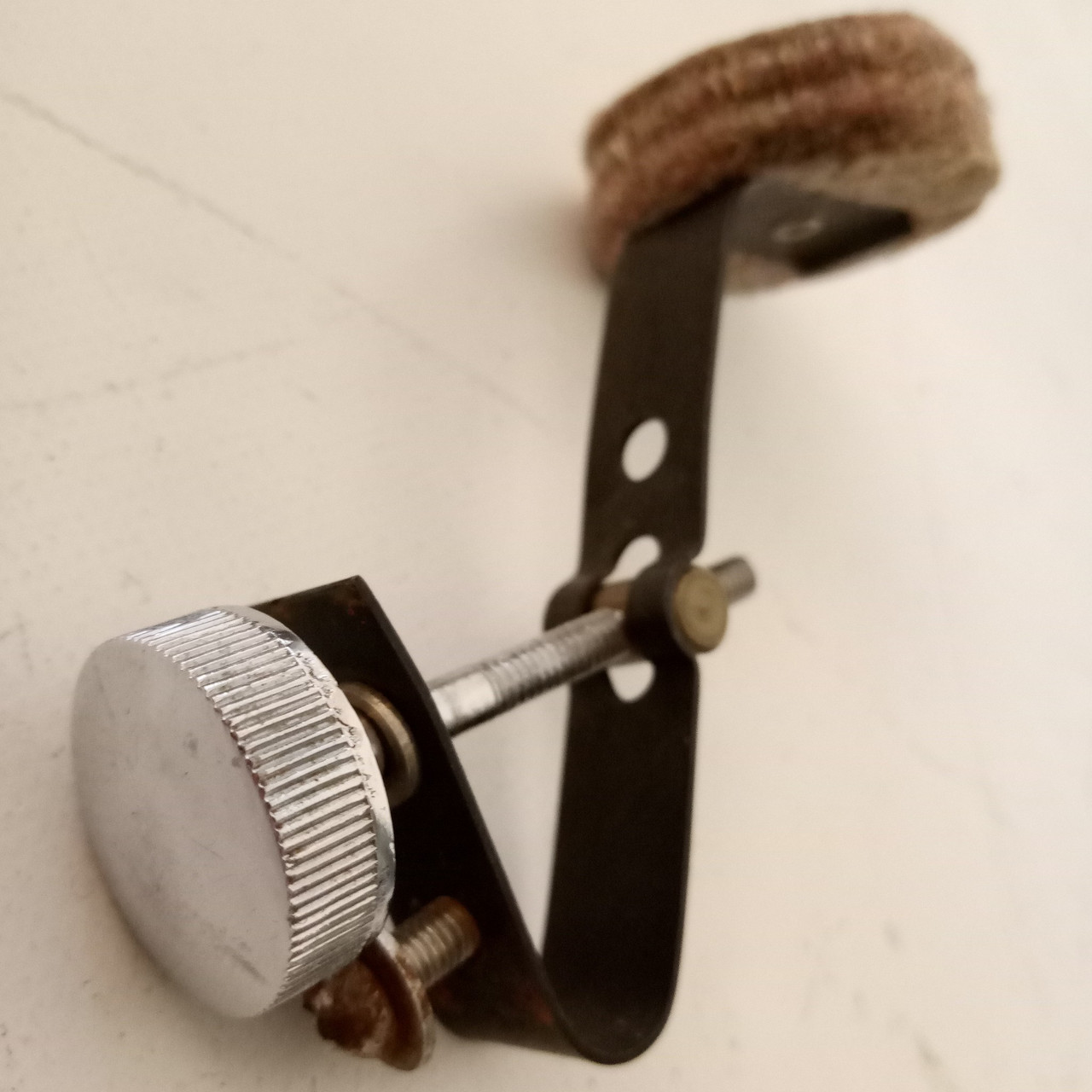 Slingerland Vintage 70s Muffler Large Knob-Tensioner Snare/Tom Drum Tone Control — main photograph