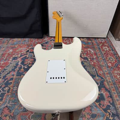 *Video* Fender JV Modified 60's Stratocaster Olympic Soft V Neck White Hard Case - 2022 image 11