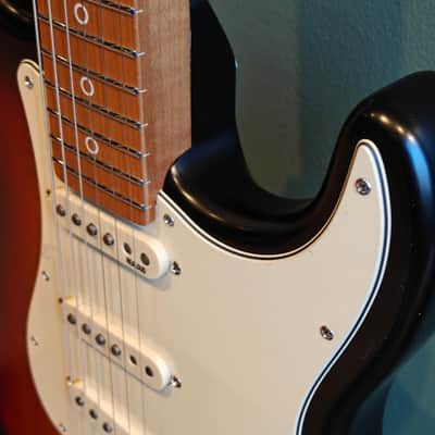 Henry's Destiny II Classic ST-2CM Infinity - Satin Sunburst image 6