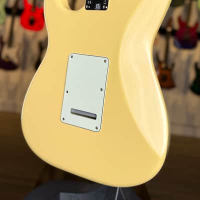 Fender Yngwie Malmsteen Signature Stratocaster - Vintage White - Scalloped Fretboard image 8