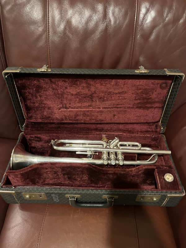 Holton Revelation Bb Trumpet SN 84863 (1924)(professional) image 1