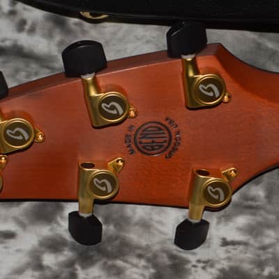 2022 Breedlove - Oregon Concert Bourbon CE Myrtlewood - Bourbon Burst image 7