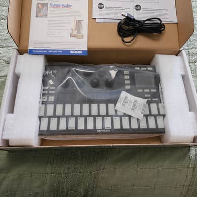 PreSonus Atom SQ MIDI Keyboard Controller 2020's- Black image 2