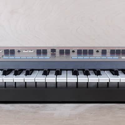 Roland Juno-106 61-Key Programmable Polyphonic Synthesizer 1984 w/ Hard Case image 4