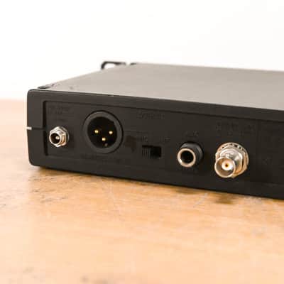 Shure ULXS4 Wireless Receiver - J1 Band: 554-590 MHz (NO POWER SUPPLY) CG0101F image 7