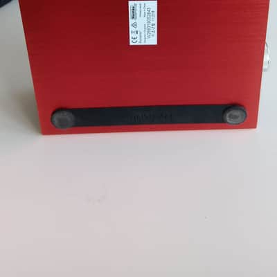 Focusrite Scarlett 18i8 2nd Gen USB Audio Interface 2016 - 2018 - Red / Black image 3