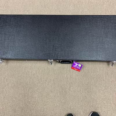 On-Stage GCB6000B Rectangular Bass Guitar Case - Black image 2