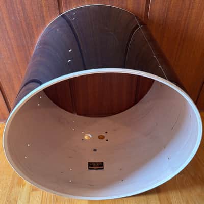 Pearl Vision SST Birch Bass Shell 22X18 image 1