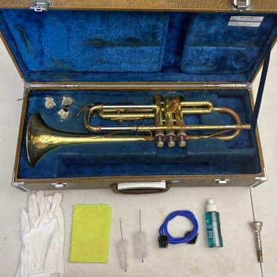 Yamaha YTR-232 Bb Trumpet – Japan Made – Original Case & Bach 7C Mouthpiece image 1